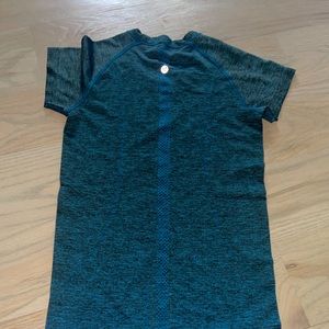 Lulu lemon swiftly tech short sleeve